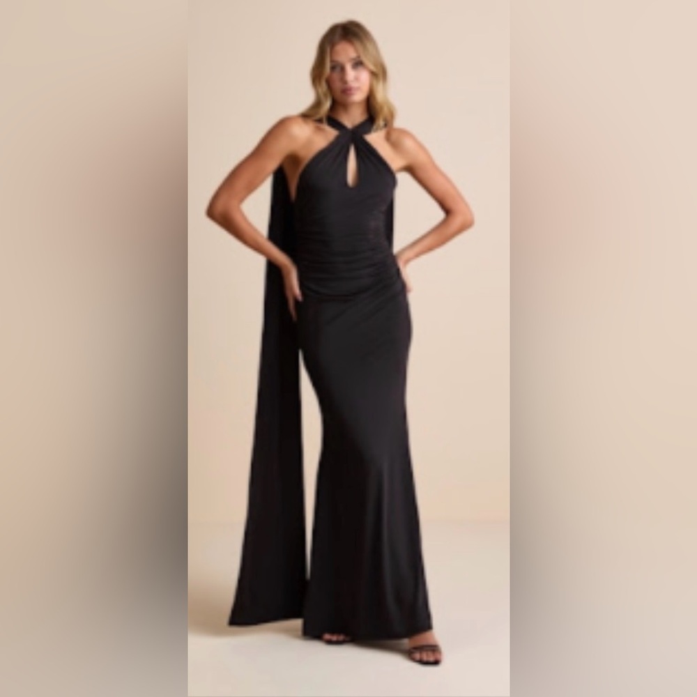 Elegant Black Evening Gown - Sleeveless Formal Dress